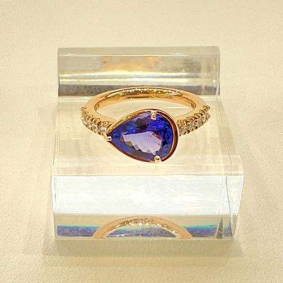 《人気上昇中！タンザナイト》限定リング、入荷しました💍