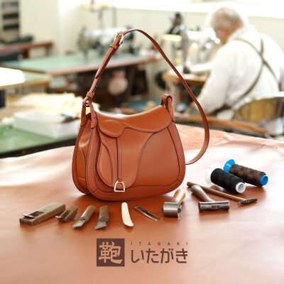 〈鞄いたがき〉期間限定出店