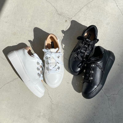 〖 MODE ET JACOMO 〗厚底ビジュースニーカー