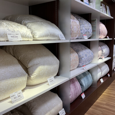 ＼羽毛ふとんを探すなら、地域最大級の品揃えの当店へ！👀／