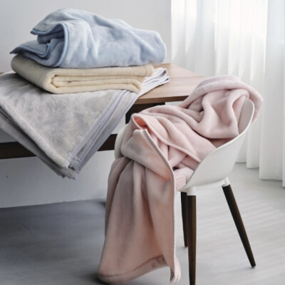 スタッフおすすめ〈nishikawa〉ウォームアルファ使用アクリル毛布❗️