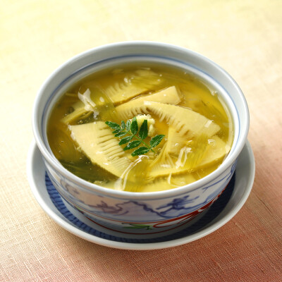 【季節のおすすめ】筍と真鯛の大ぶり茶わん蒸し