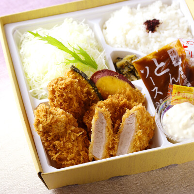 【おすすめのお持ち帰りメニュー】牡蠣フライとヒレかつ弁当