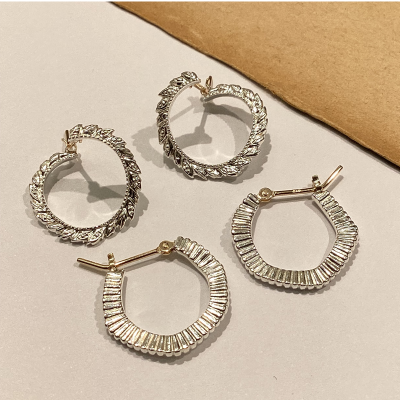 【agete】顔回りを華やかにするシルバーピアス🌿
