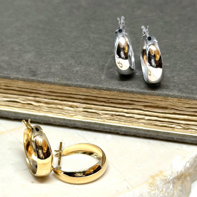 【CHARMY】プラチナとゴールド、あなたはどっち？印象が変わる最強ベーシック